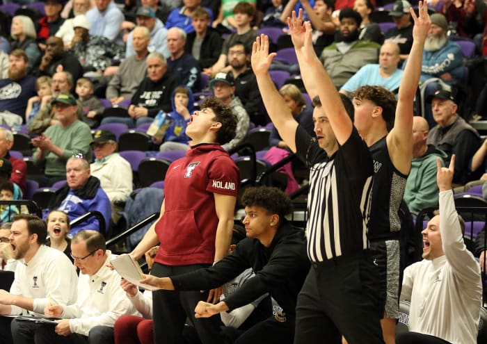 a Tualatin Barlow 6A Oregon boys basketball quarterfinal 2024 Dan Brood 36